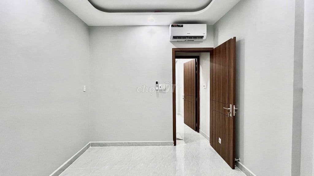 Đi định cư giảm 300 tr nhà mới Âu Cơ hẻm 6m, 3 tầng, 3PN , 3.75 tỷ,