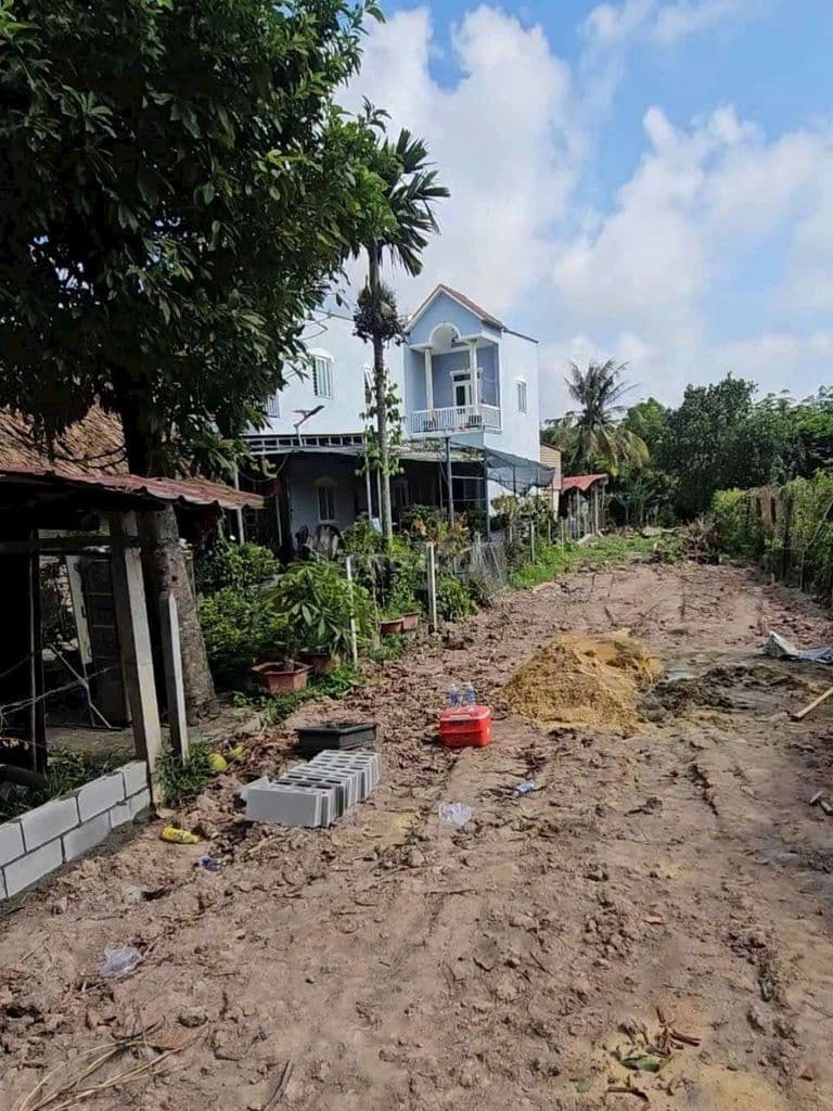 HẠ GIÁ BÁN GẤP ĐẤT MT ĐƯỜNG BÙI THỊ ĐIỆT - Ảnh 2
