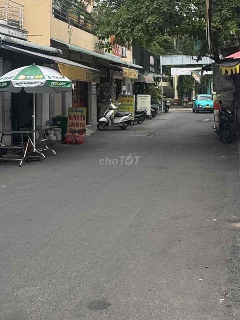 Nhà mặt tiền đường số Man Thiện Q9 cũ - Ảnh 2