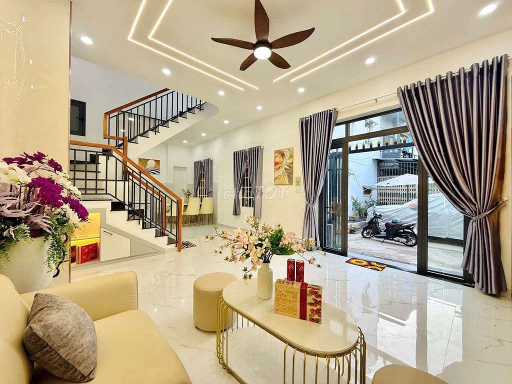 NGỘP NẶNG! BÁN GẤP NHÀ 90M2, 2 TẦNG, HẺM XE HƠI, LÊ VĂN VIỆT