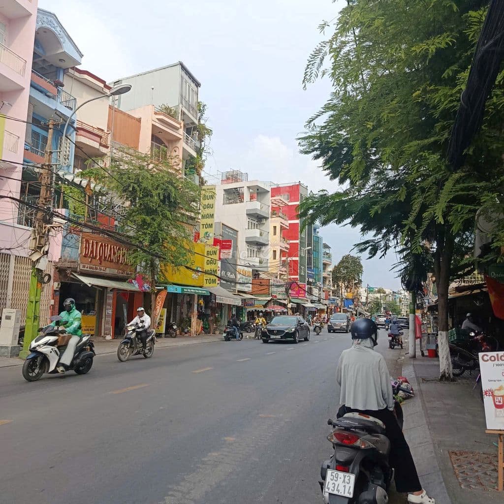 Bán gấp nhà lô góc mặt tiền đường KINH DOANH tốt - Ảnh 3