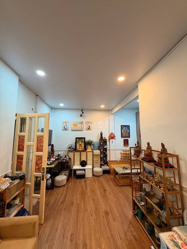 Cần bán gấp căn chung cư Bùi Minh Trực P6 Q8