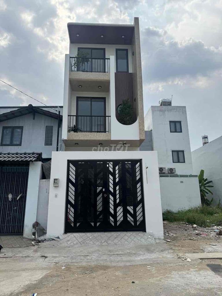 NHÀ MỚI HẺM 9M - SỔ VUÔNG ĐẸP - NGAY ĐÔNG TĂNG LONG- 4PN-4WC