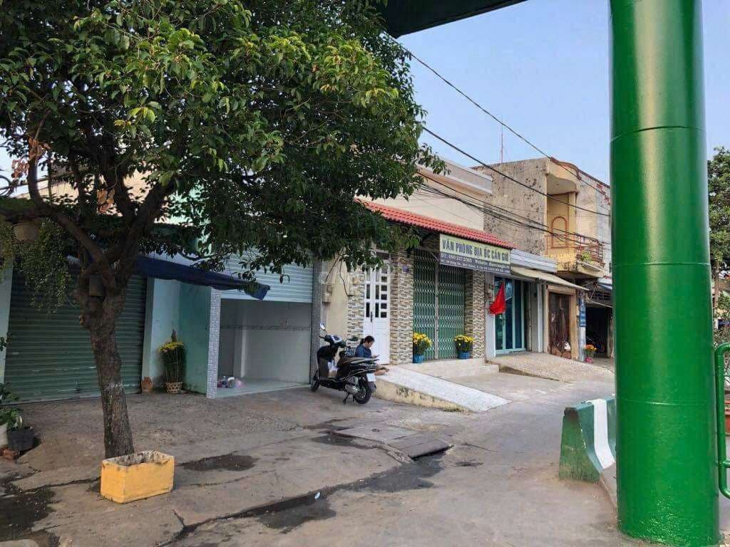 BÁN NHÀ MẶT TIỀN HUỲNH TẤN PHÁT