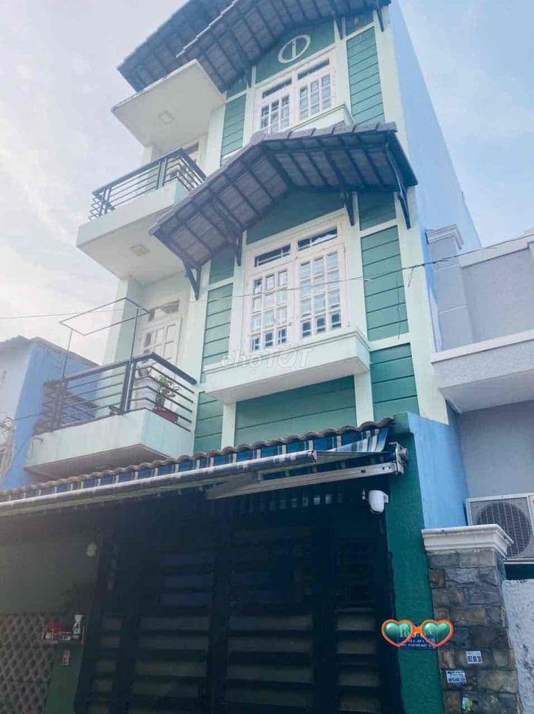 HIẾM. NHÀ 3 tầng. 50m2. ngang 5m. hẻm OTO. tại TÂN THỚI NHẤT 1. QUẬN 1