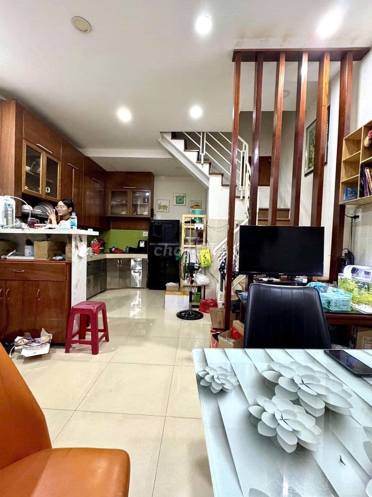 Nhà sát MT Bắc Hải, phường 15, Quận 10, DT 4,3 x 11m, giá 7,6 tỷ