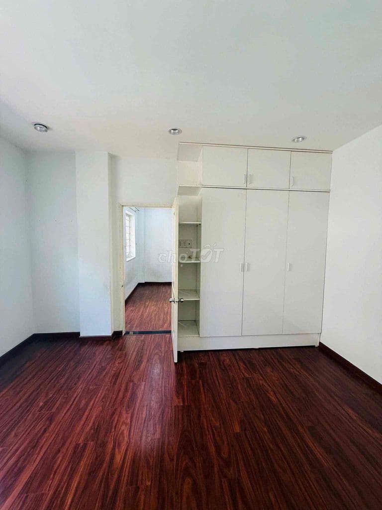 Bán căn hộ chung cư Ngô Quyền, Q5, thang bộ, 69m2 2PN-1WC có Sổ Hồng - Ảnh 2