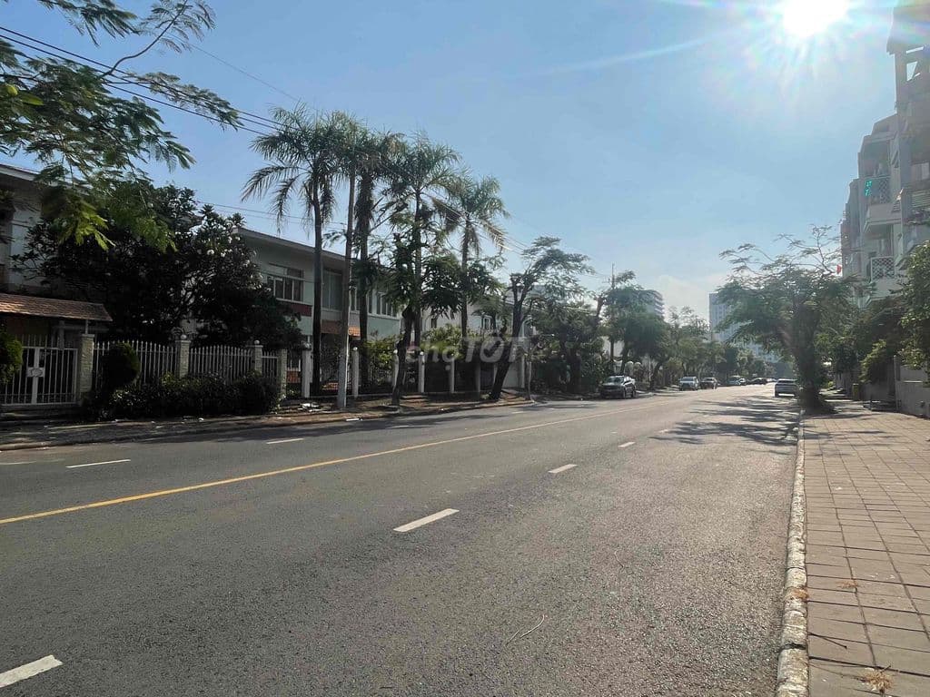 Chính chủ gửi bán Biệt thự ngay gần hồ Bán Nguyệt mặt tiền Lý Long Tườ - Ảnh 3