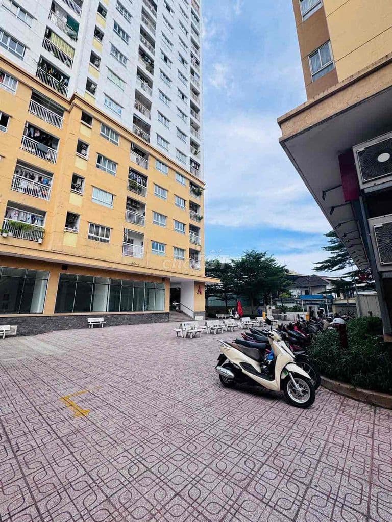 Giá Tốt, Bán Idico Tân Phú, 62m2 2PN 2WC, Căn Góc, Tặng Nội Thất