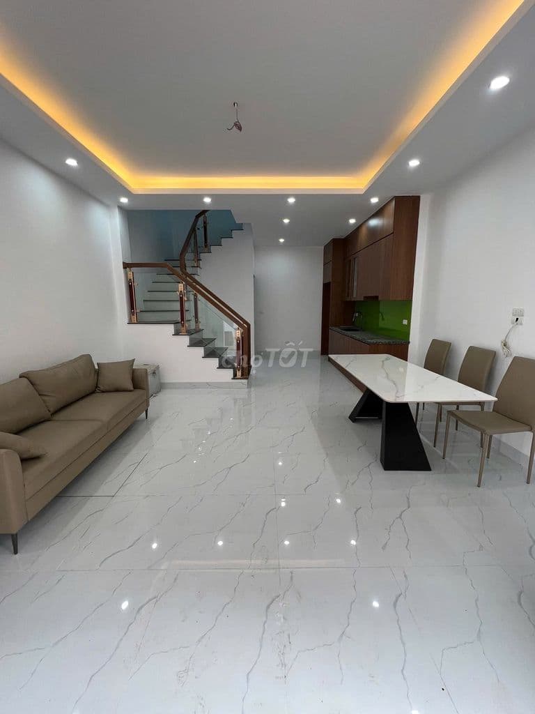 bán nhà ngõ 180 tây mỗ lô góc 5 tầng