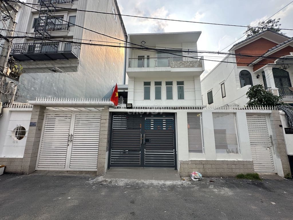 VỊ TRÍ SIÊU ĐẸP, SÁT MASTERI THANH ĐA, NGANG 18mx24m,HXH, GPXD 7 TẦNG
