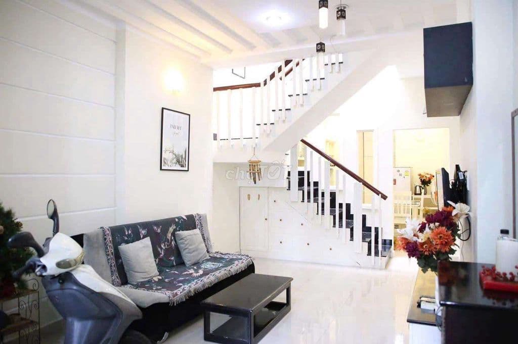 HẺM Ô TÔ THÔNG 2 ĐẦU, 53M2 ĐẤT 2 TẦNG 2 PHÒNG NGỦ, CÁCH MẶT TIỀN 2 CĂN - Ảnh 3