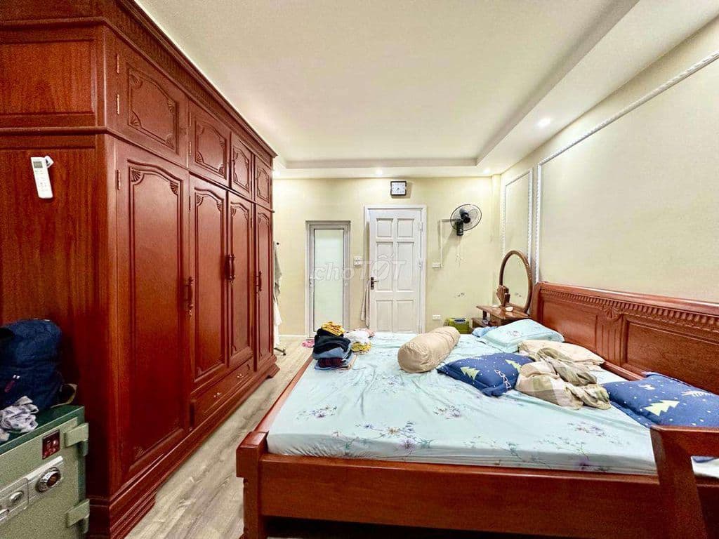Nhà đẹp Ngọc Khánh, ngõ thông, gần phố, mới, full nội thất, ở sướng - Ảnh 3