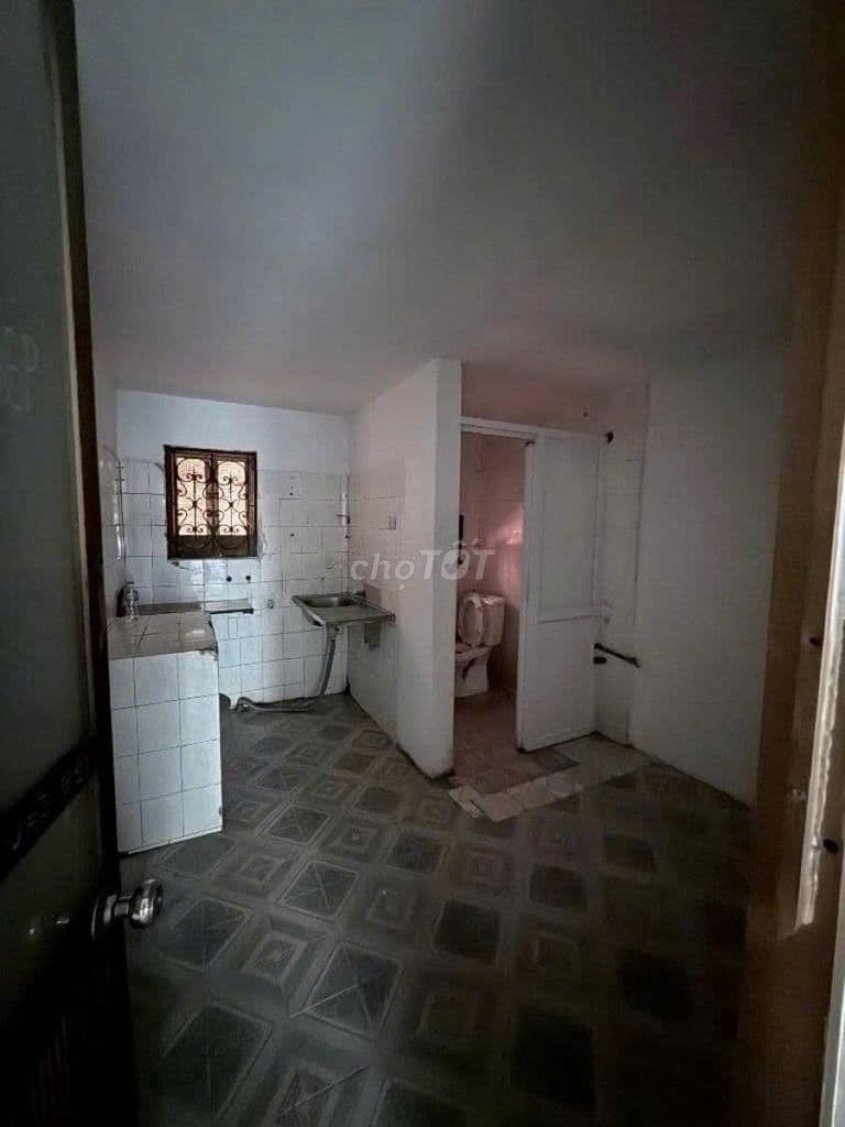 BÁN NHÀ MẶT PHỐ + MẶT NGÕ - VỊ TRÍ VÀNG TRUNG TÂM - Ảnh 3