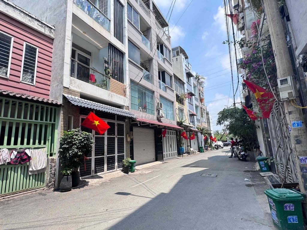 SIÊU HIẾM - NHÀ GẦN PHẠM VĂN ĐỒNG - HẺM XE TẢI THÔNG - GIÁ 6.850