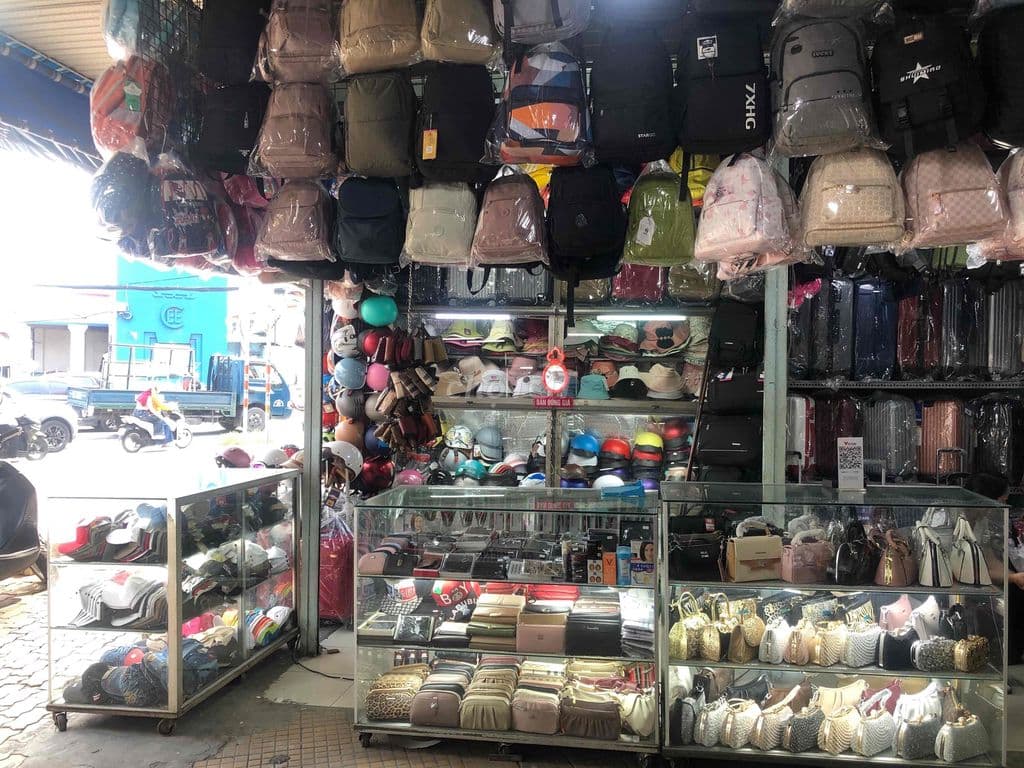 Sang sạp Bảo Yến có 2 mặt tiền xe chạy ở Trung tâm Thương mại Thủ Đức - Ảnh 3