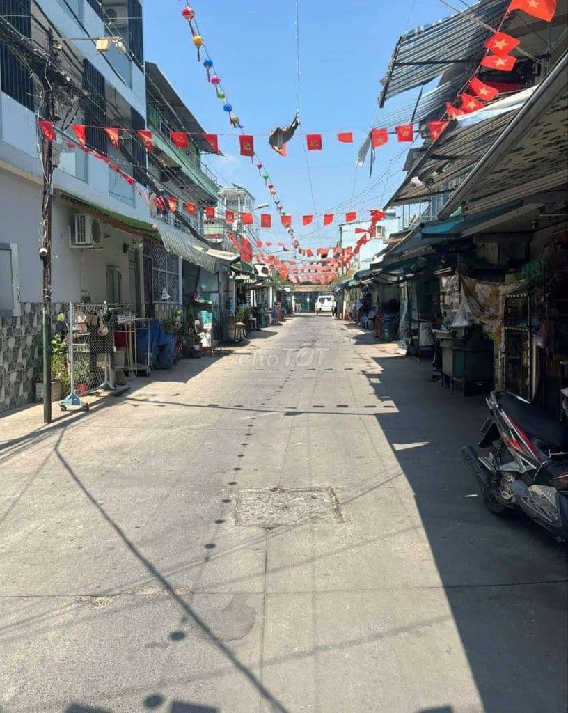 HXH 6m Hưng Phú, P.10, Q.8, dt: 45m2, 5 tầng đẹp, tặng NT, giá 7 tỷ 5.