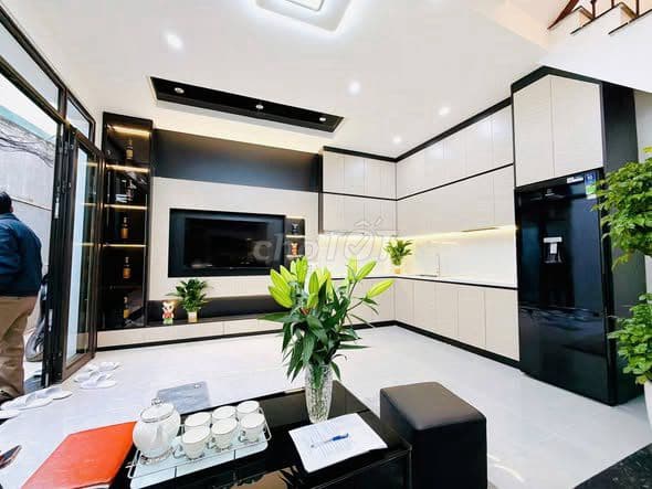 6.8 TỶ– 24/28M2 – 4 TẦNG – 2 MẶT NGÕ – GỐC ĐỀ – MINH KHAI