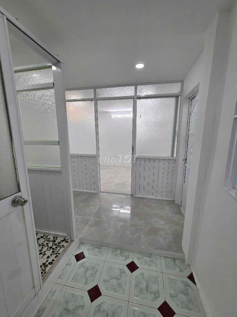 Nhỉnh 3 tỷ có nhà hẻm thông Phạm Văn Hai, gần chợ 2PN