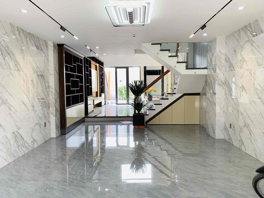 Căn Nhà Mới 1 Trệt 1 Lửng 2 Lầu Sân Thượng Gần Chợ Bà Điểm - Ảnh 2
