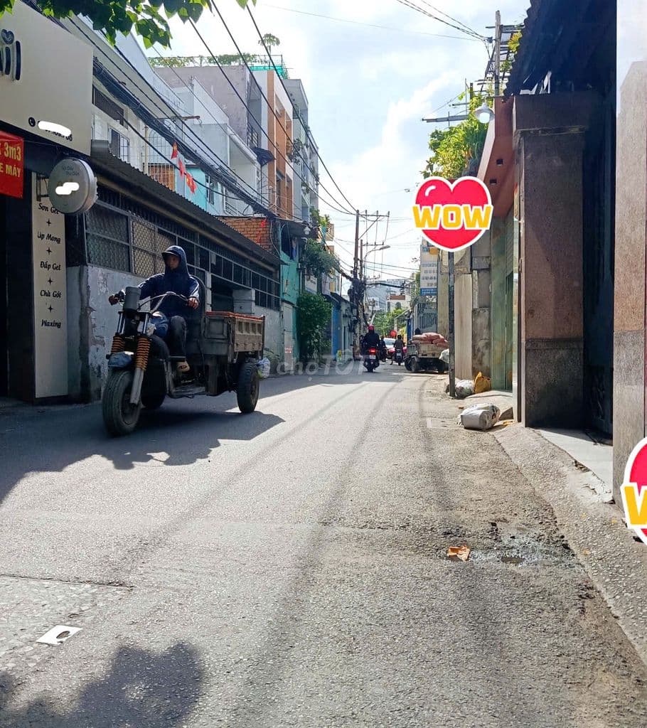 HẺM XE TẢI - Hơn 4 tỷ - Nhà đẹp thông ra Nguyễn Kiệm - Gò Vấp.