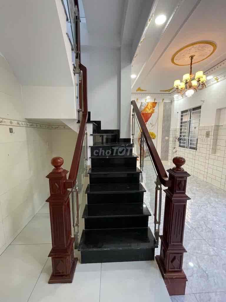 NHÀ HXH TÊN LỬA 110m2 3 TẦNG CHỈ 4.6 TỶ - Ảnh 3