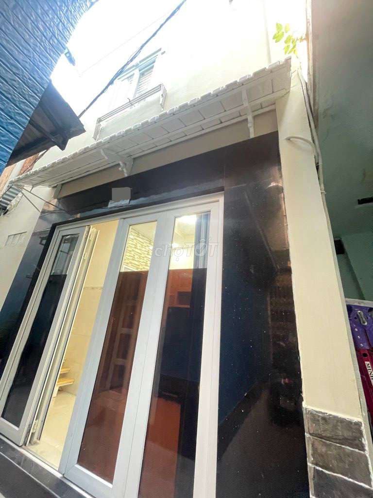 Phố Tây Phạm Ngũ Lão Q1 mới toanh , tặng luôn nội thất