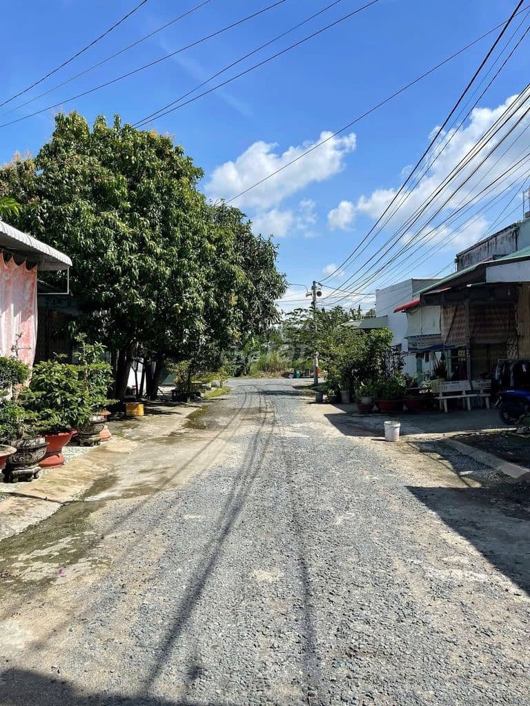 Xoay tiền gấp cần bán Nhà mới cứng 90% Phước Thạnh 700tr SHR, DT(5x19)