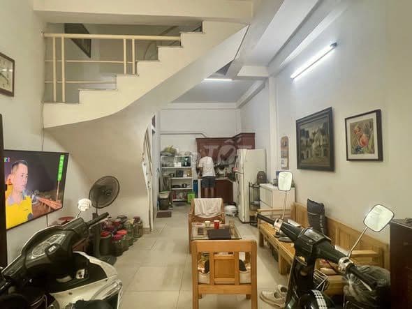 bán nhà 2.5 tầng B Đình 38m2 giá 3.x tỷ - Ảnh 2