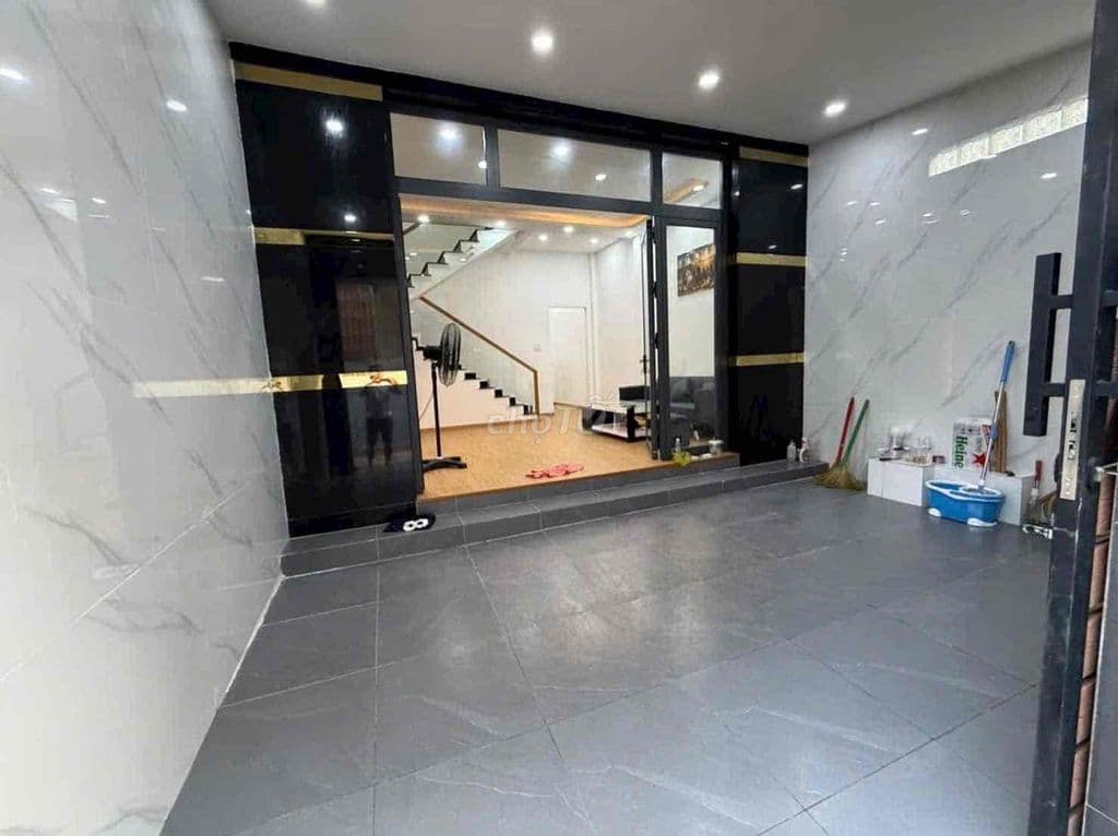 Bán nhà Tỉnh Lộ 10 - Tân Tạo. DT : 5,3m*17m. 6PN. SHR. chỉ 5,5 tỷ - Ảnh 2