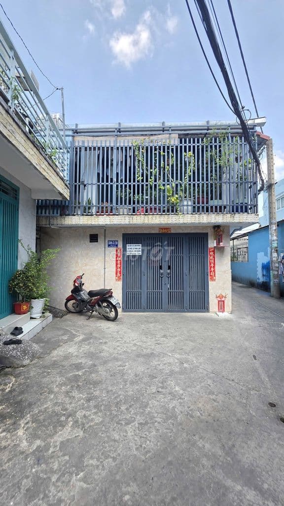 BÁN NHÀ HẺM TỈNH LỘ 10 GẦN CHỢ, KẾ BÊN KHU TÊN LỬA