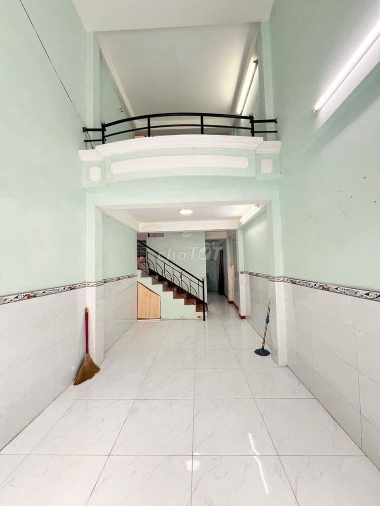 Bán nhà Cách mạng tháng 8, Quận 3, 46m2, 3 tầng, hẻm xe hơi thông - Ảnh 2
