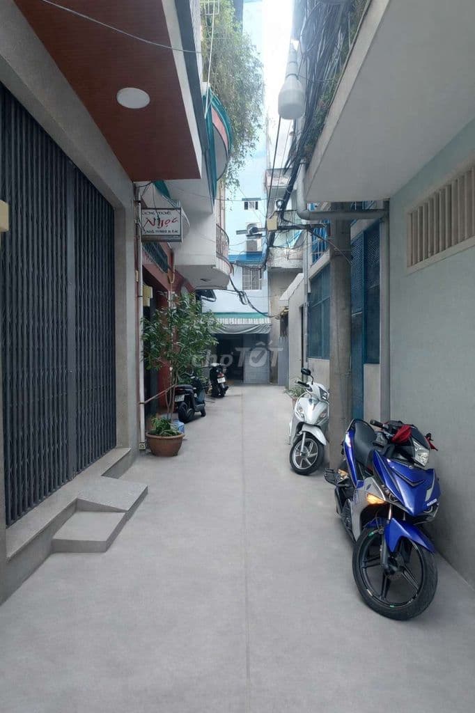 CẠNH MẶT TIỀN Q10 LÊ HỒNG PHONG 39M 5PN 7 TỶ HƠN