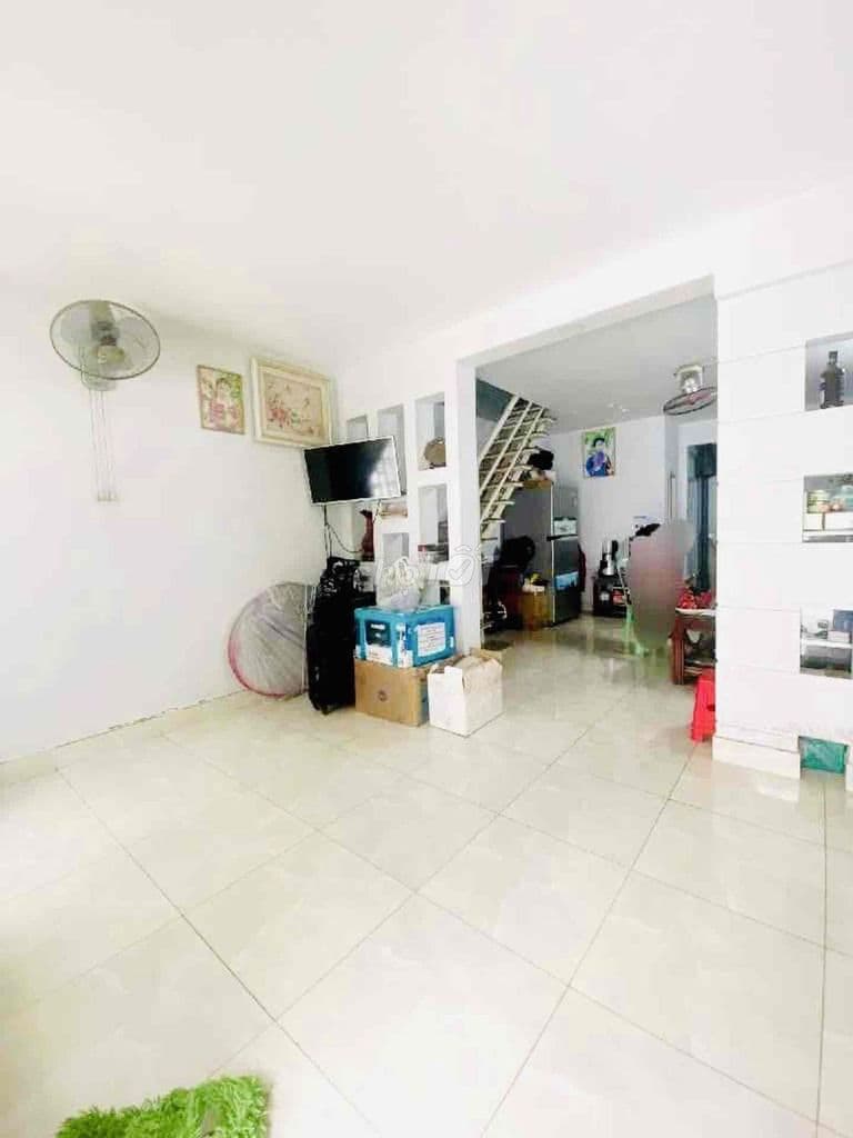 BÁN GẤP NHÀ 2 TẦNG NGAY SIÊU THỊ AEON TÂN PHÚ - Ảnh 3