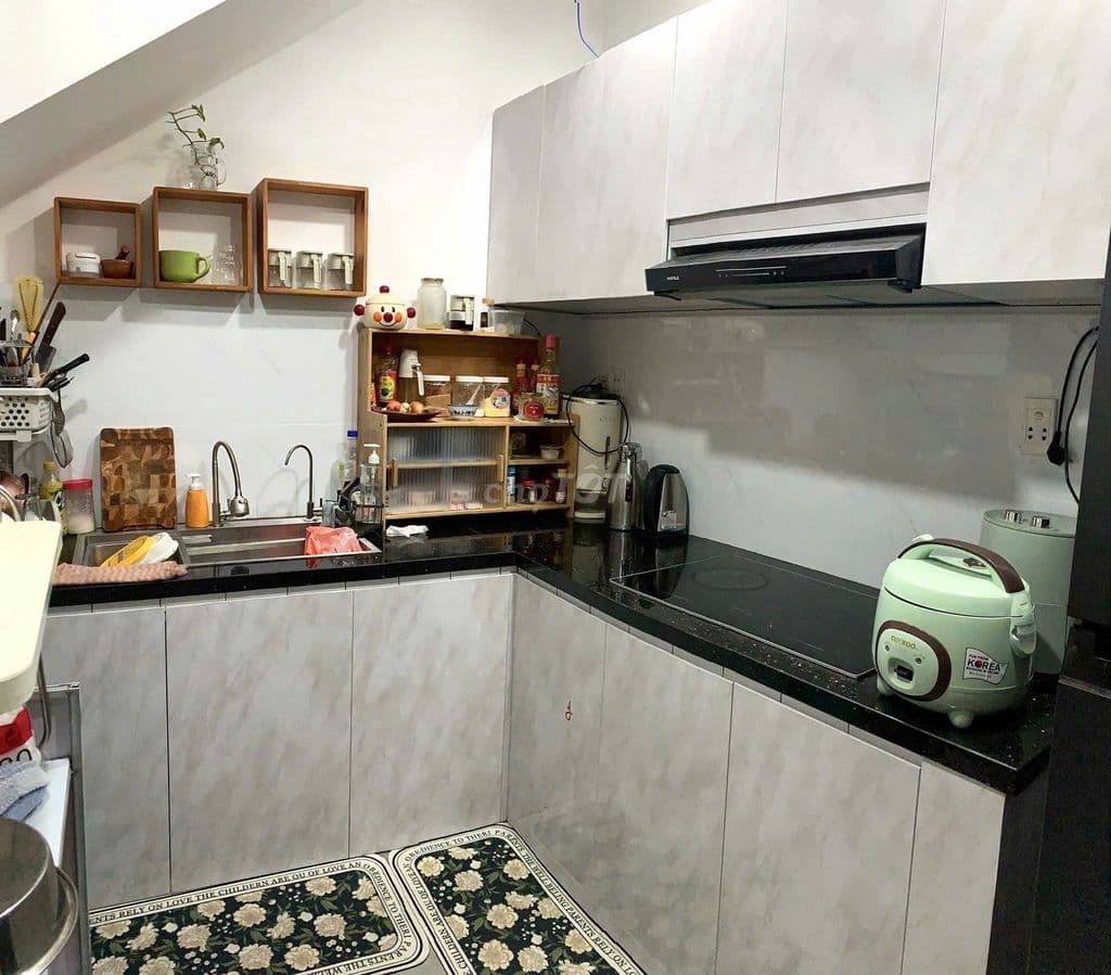 Bán nhà đẹp đường Lạc Long Quân, đối diện Đầm Sen, Quận 11, giá 4ti35 - Ảnh 3