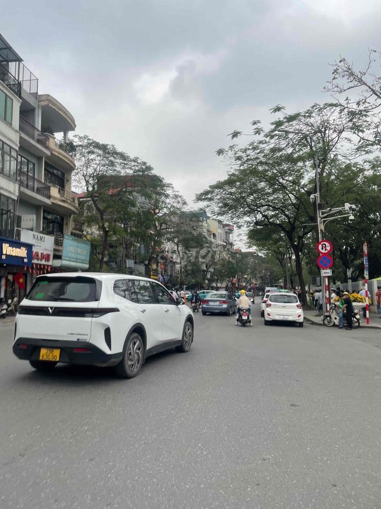 Hiếm, Ba Đình - nhỉnh 8 tỷ có 7T thang máy nhập khẩu xịn. - Ảnh 3