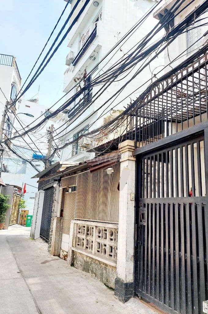 Nhà DT 53m gần chợ Bà Chiểu, hẻm xe hơi quay đầu, nhỉnh 5t - Ảnh 2