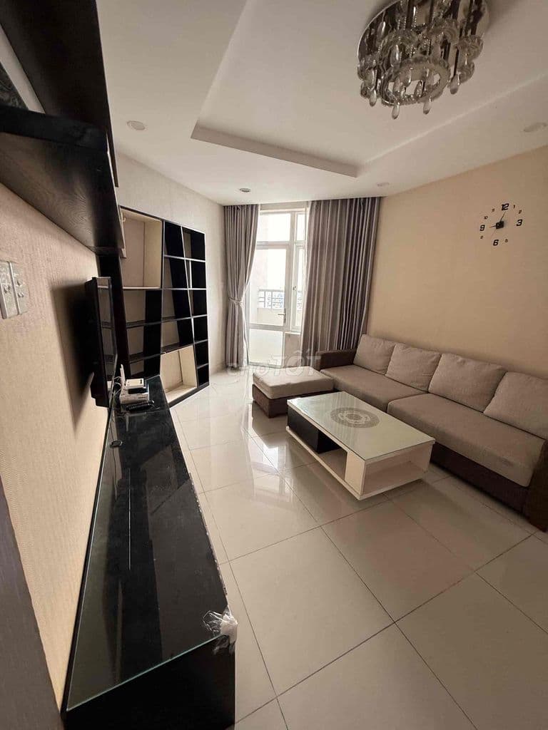 Chính chủ cần bán căn hộ 2 phòng ngủ 97m2 Himlam Chợ lớn, view hồ bơi