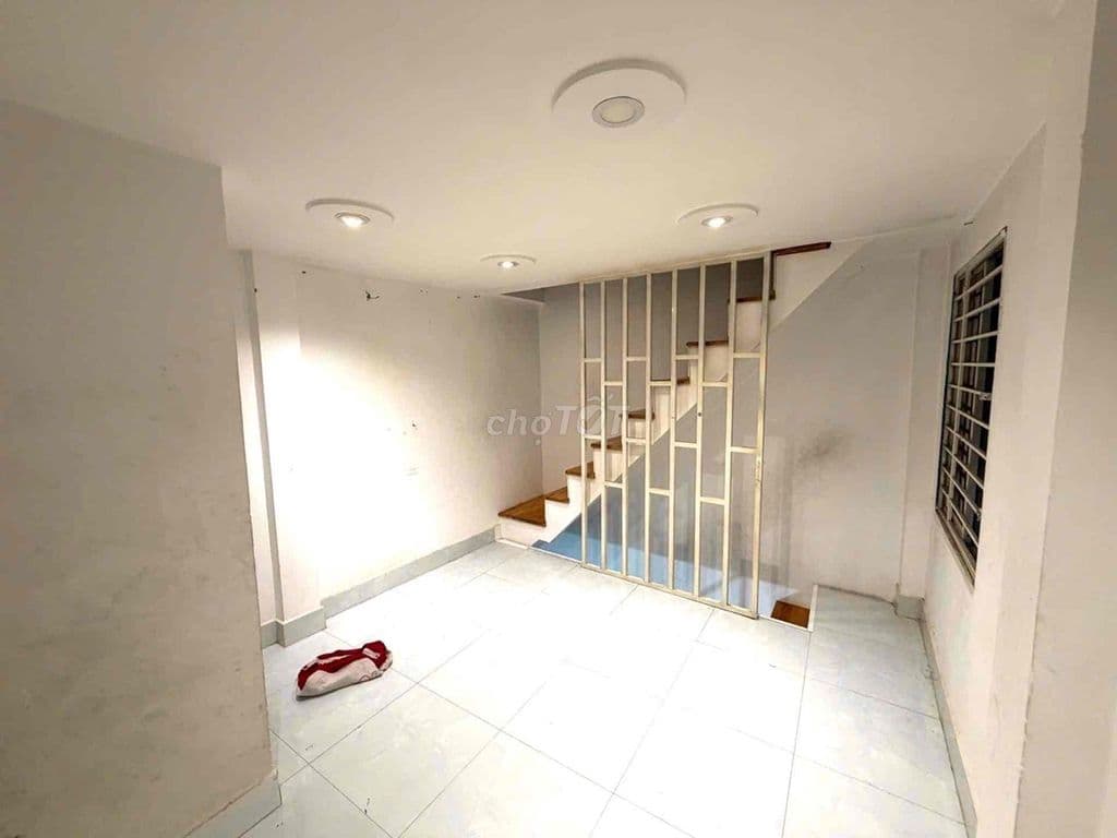 TÂM GÒ VẤP CHỈ NHỈNH 2 TỶ 3 TẦNG - 2 PN - DTSD 40 m² . - Ảnh 3