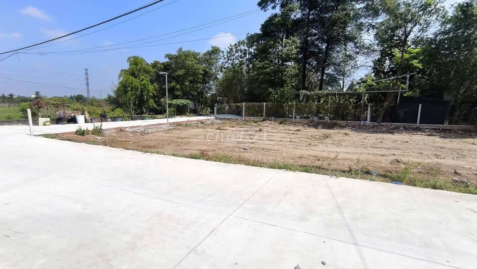 Bán gấp lô đất Đ Nguyễn Văn Khả , giá 1 tỷ 50tr , sổ riêng , dt 110m2