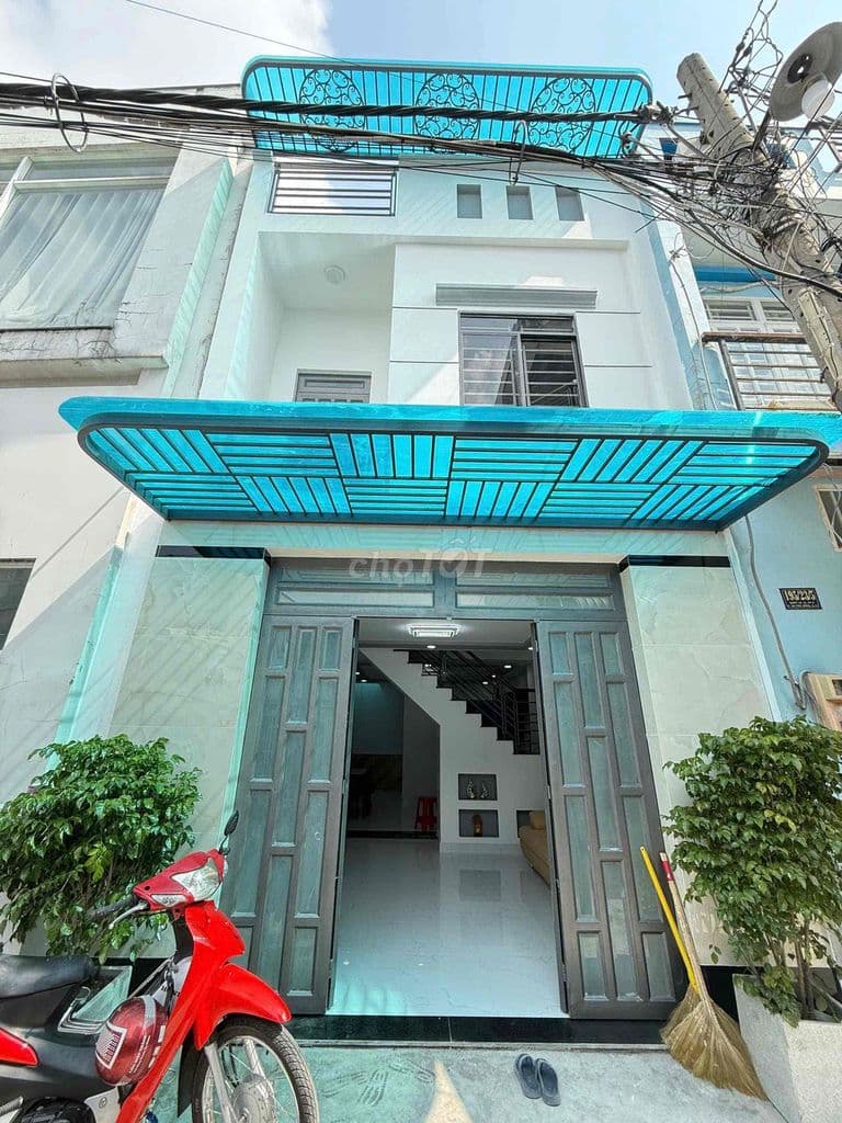 Hàng thơm Nhà SHR An phú đông giá hơn 4 đồng