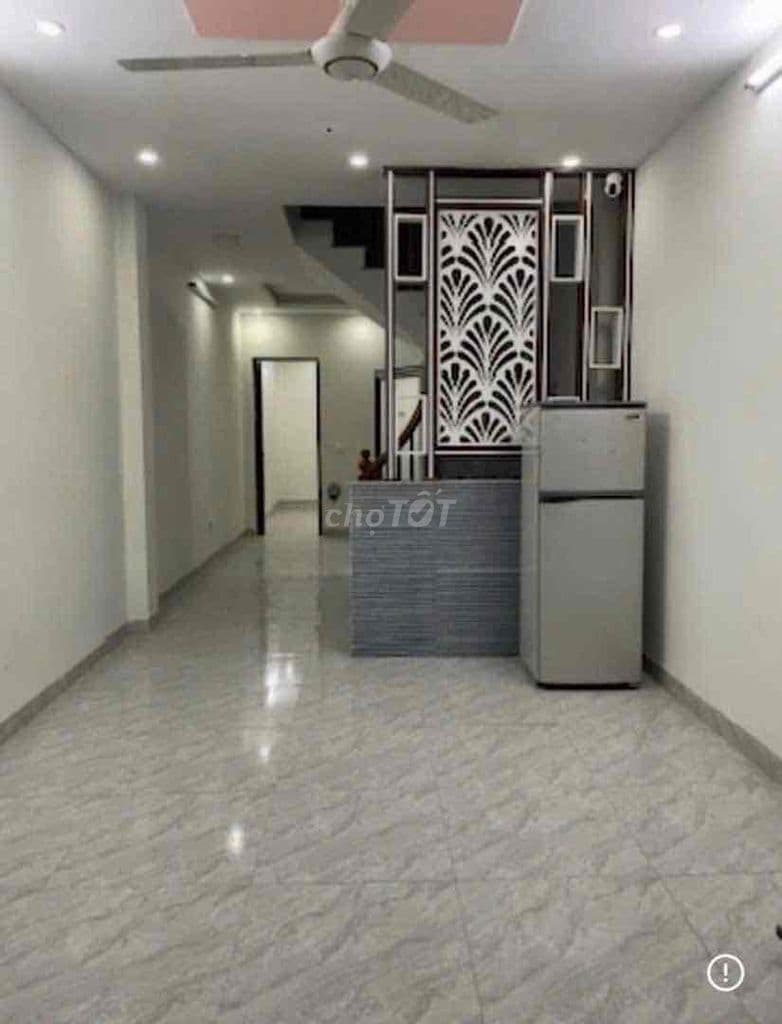 Bán nhà ngay chợ Yên Nghĩa 54m2 gồm 3 ngủ 2 vs giá 3,68 tỷ
