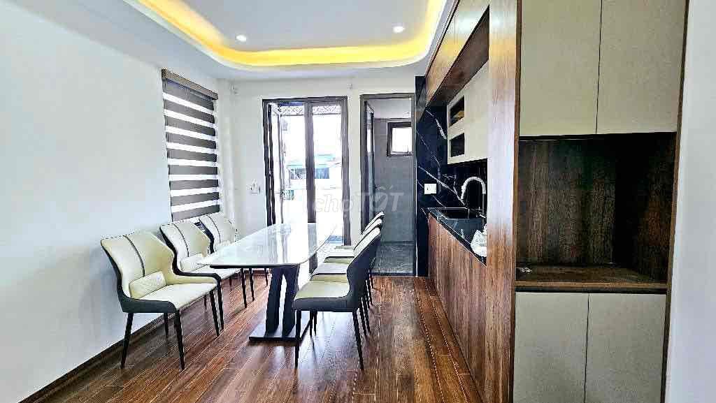 6 Tầng Thang Máy | Lô Góc | Ngõ To | Phố Trương Định SĐCC