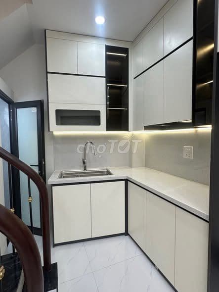 Nhà Minh Khai 5 tầng, gần phố, sổ đỏ chính chủ - Ảnh 2