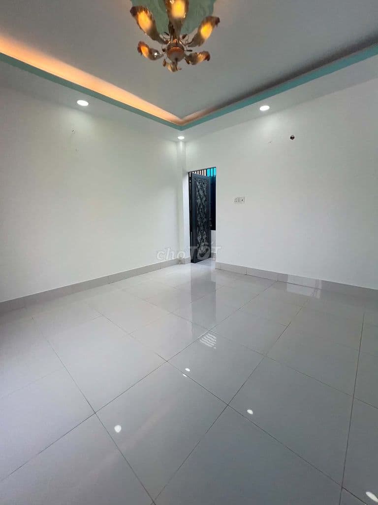 NHÀ ĐẸP HẺM 1269, GẦN CHỢ NHỊ THIÊN ĐƯỜNG, NGANG 9M, KHÔNG QH, SHR