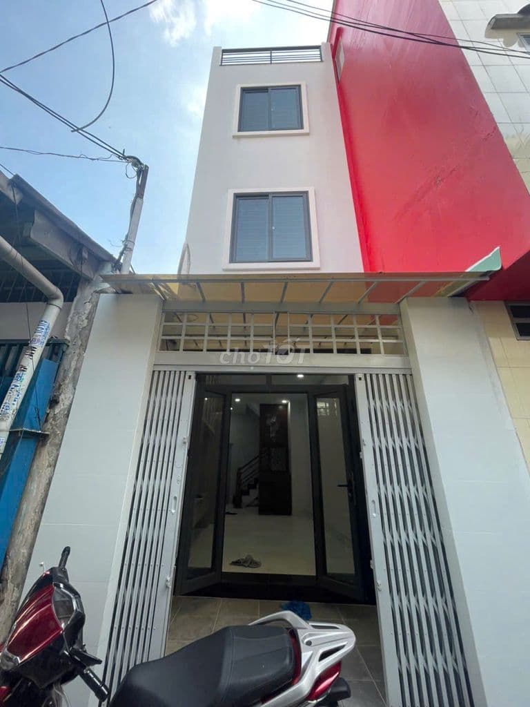 Bán nhà đẹp mới 100% hẻm thông đường Trần Hưng Đạo P7 Q5