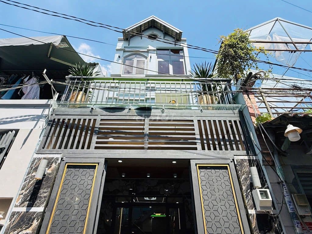 Tiền Dư Mua Nhà 4x18m Giá Cực rẻ Gần Ga T3