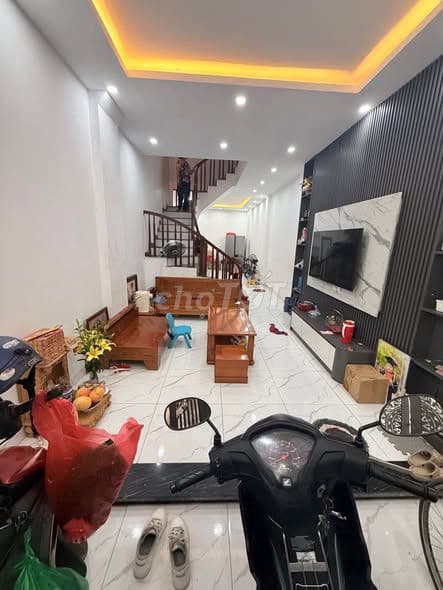bán nhà 50m² Thanh Trì Ô Tô Vào Nhà - Ảnh 2