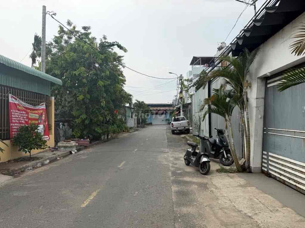 Đất khủng ngang 8m vuông vức-Gần chợ Xuân Thới Thượng-Phan Văn Hớn