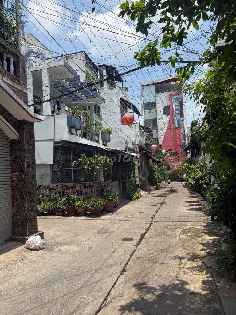 Bán Nhà Sát MT - Xe Hơi Tới Nhà - Trệt Lầu - Ngay Phan Văn Trị - Ảnh 2